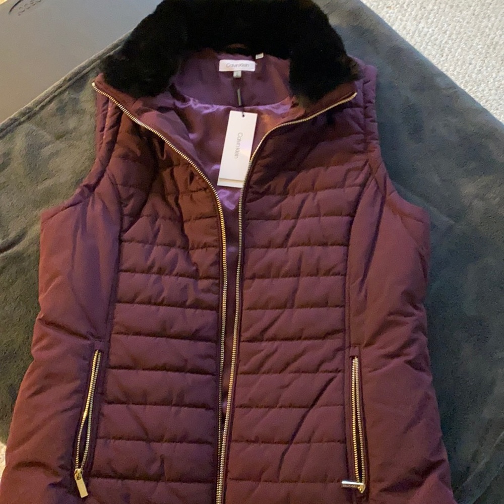 Calvin Klein size large faux fur sleeveless puffer coat
